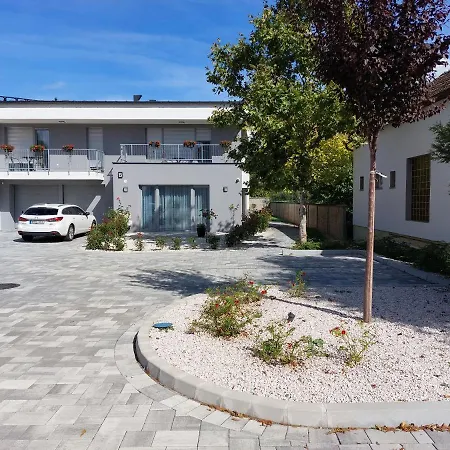 Linden 104 - Adults Only Mosonmagyaróvár